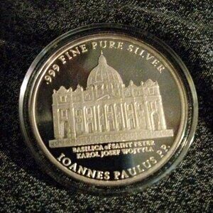 Pope John Paul ii coin .999 pure silver !